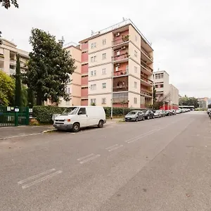  Appartement Exclusive In Eur Italie